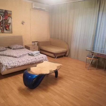 Apartment Triokhsviatytelskaya Street 3 Kiev Buitenkant foto