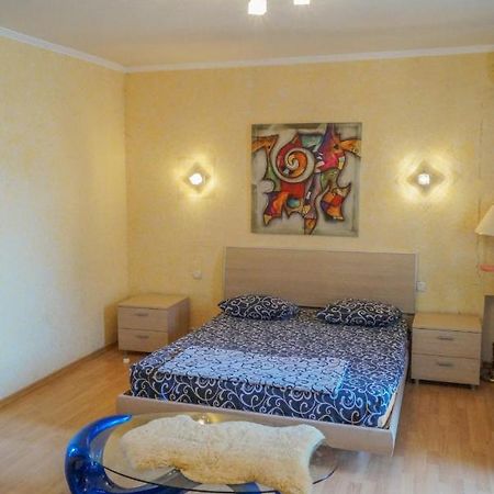 Apartment Triokhsviatytelskaya Street 3 Kiev Buitenkant foto