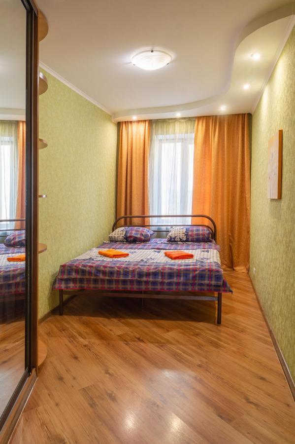 Apartment Triokhsviatytelskaya Street 3 Kiev Buitenkant foto