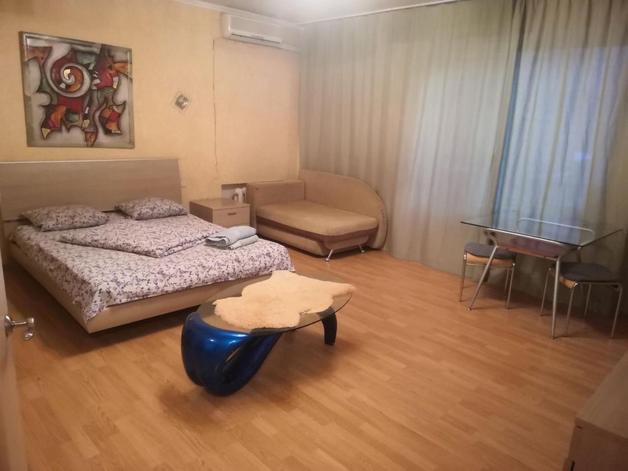 Apartment Triokhsviatytelskaya Street 3 Kiev Buitenkant foto