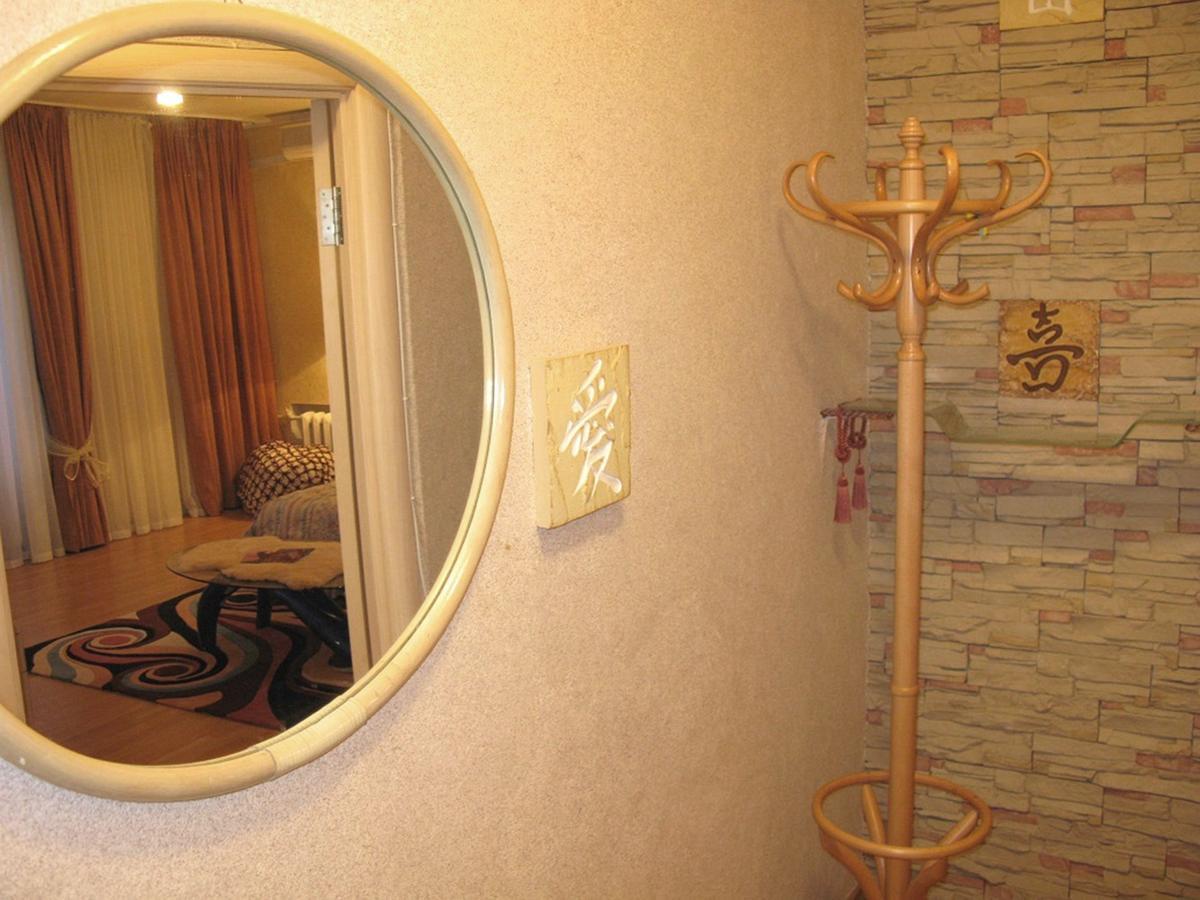 Apartment Triokhsviatytelskaya Street 3 Kiev Buitenkant foto