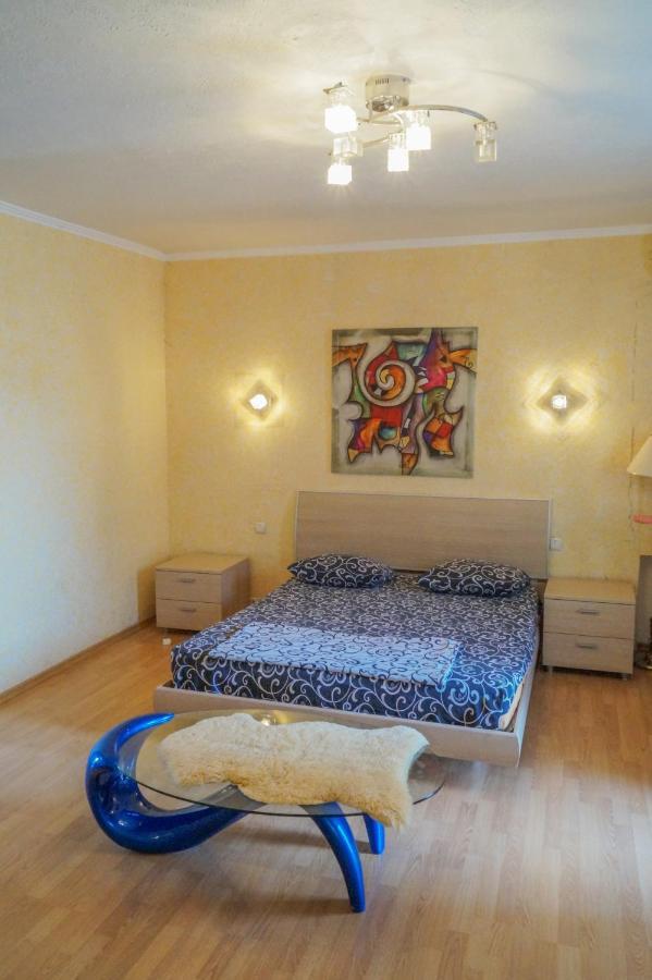 Apartment Triokhsviatytelskaya Street 3 Kiev Buitenkant foto