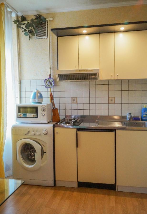 Apartment Triokhsviatytelskaya Street 3 Kiev Buitenkant foto
